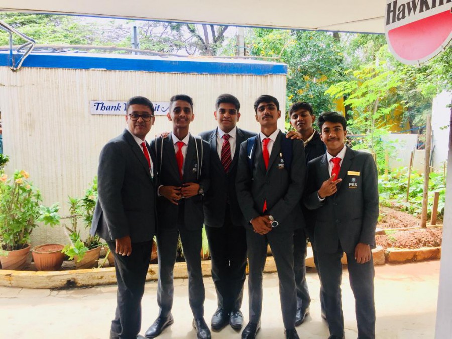 Industry visit to glass and crockery company