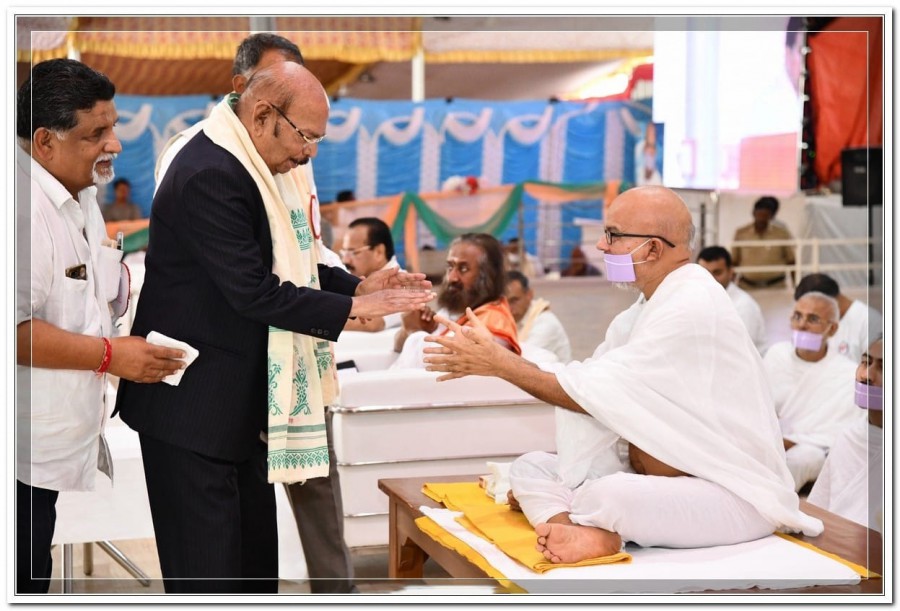 Dr M R Doreswamy graces convocation of Jain Vishva Bharathi Institute