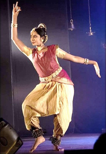 Ms. Chaitra, Kuchipudi dance performance at Sri. Uday Sharnkar Ballet and Dance Festival, Jaipur.