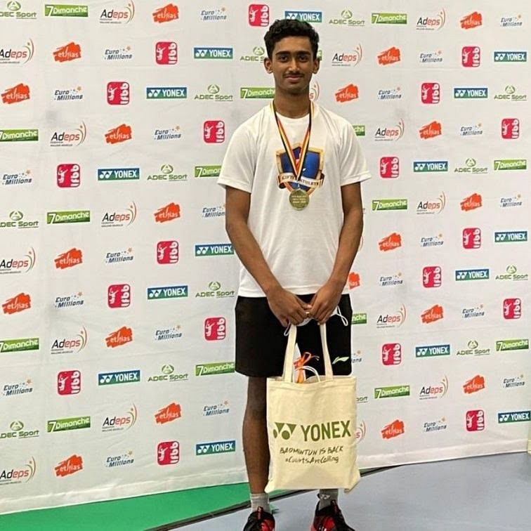 Naren Shankar wins badminton crown