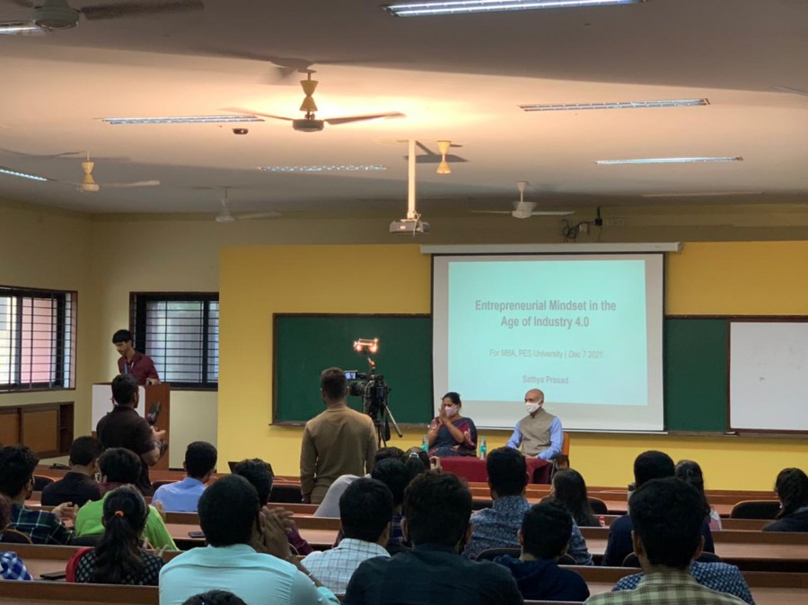 Talk on entrepreneurial mindset in the age of Industry 4.0