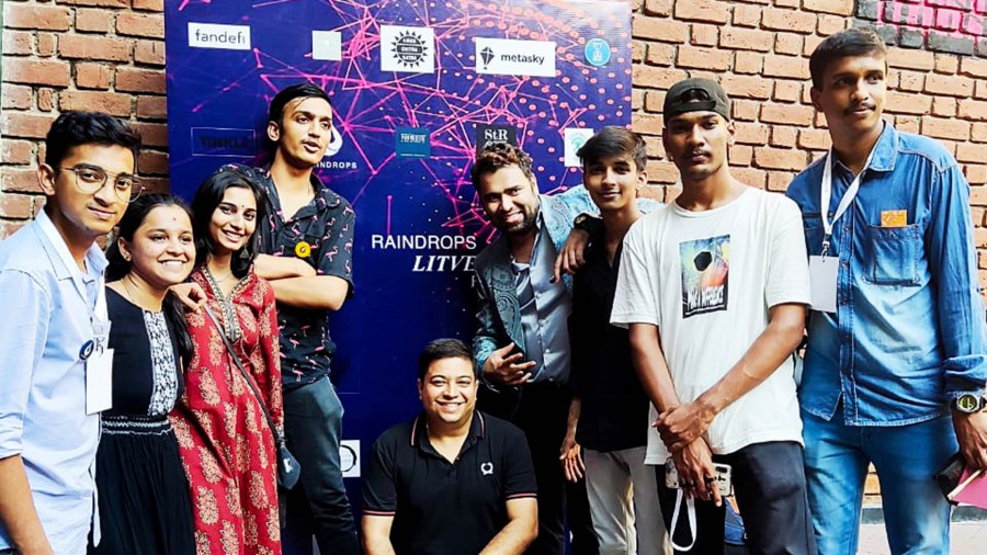 Learning to manage literary events