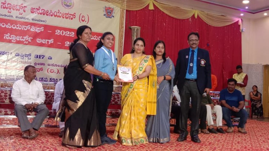 Prof. M R Doreswamy Chancellor PES University, heartily congratulated on her achievements.