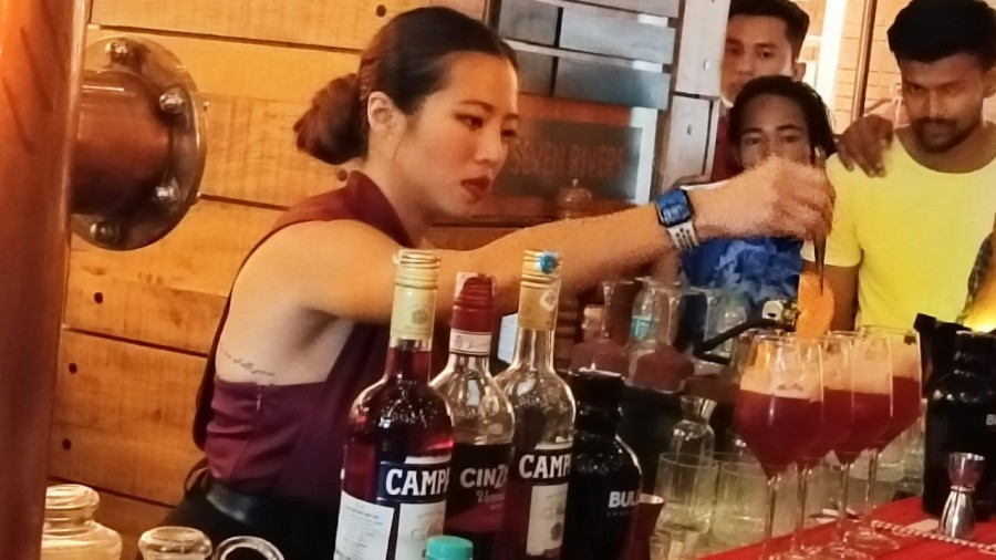 Knowing cocktail making techniques