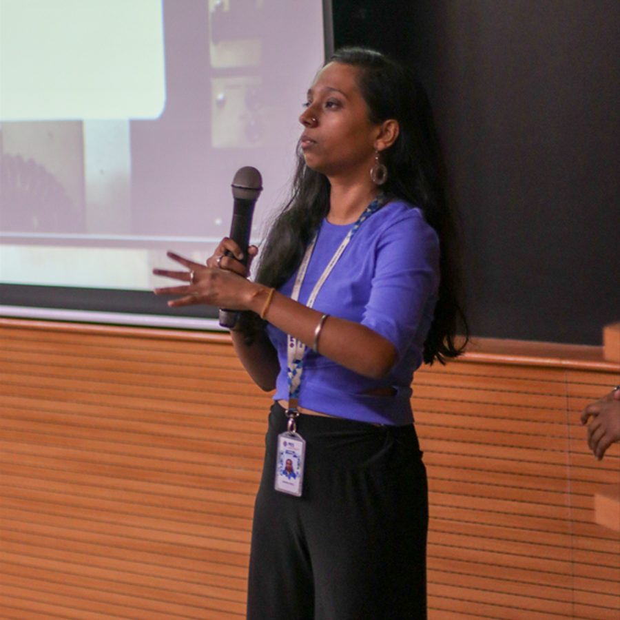 Journalism club gets cracking