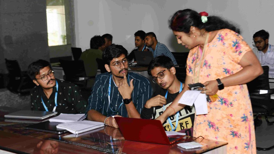 MCA Students Shine at CodeCrush Data Structures Hackathon 2023 @ PESU52