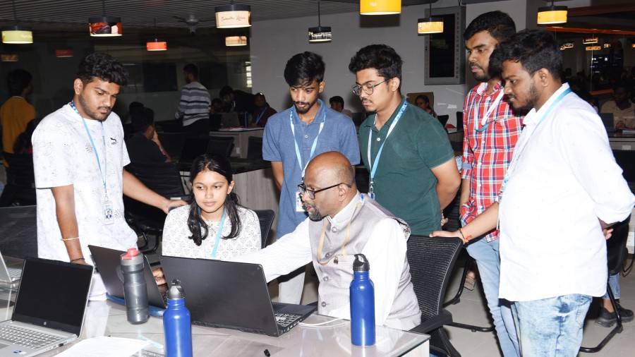 Department of Computer Applications Organizes PySparkle, a Successful Python Hackathon at PES University (PESU52)