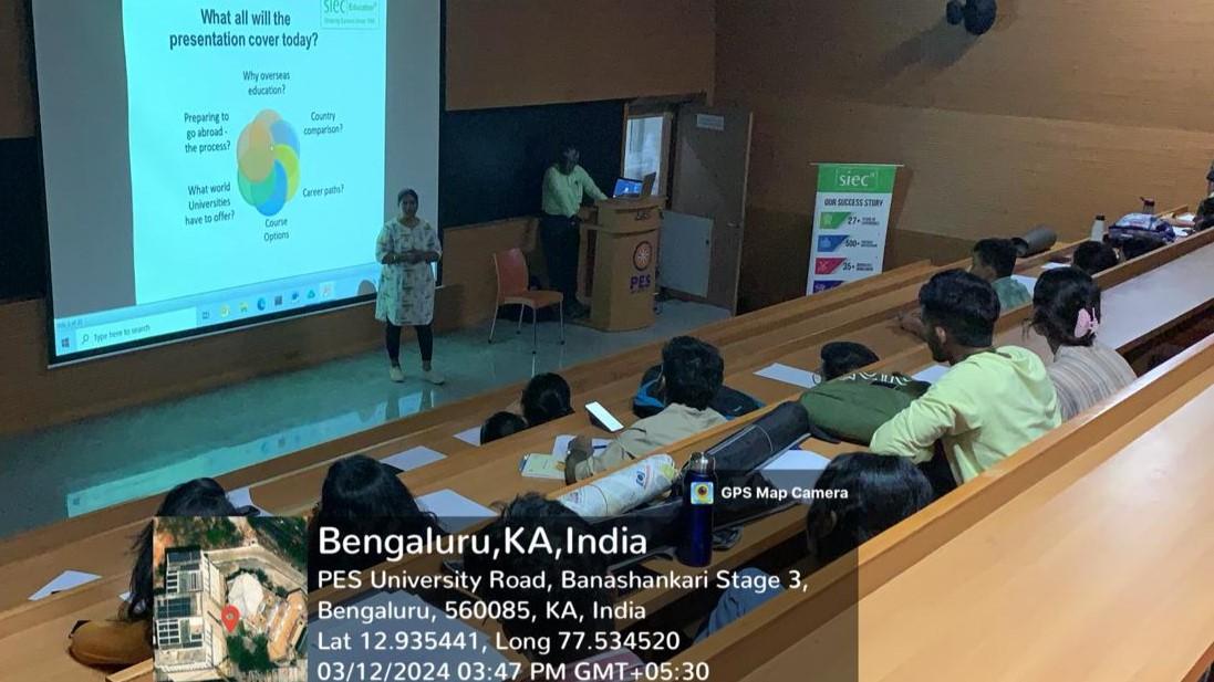 Talk on overseas higher education in architecture