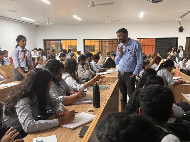 Expert talk on career paths in business administration