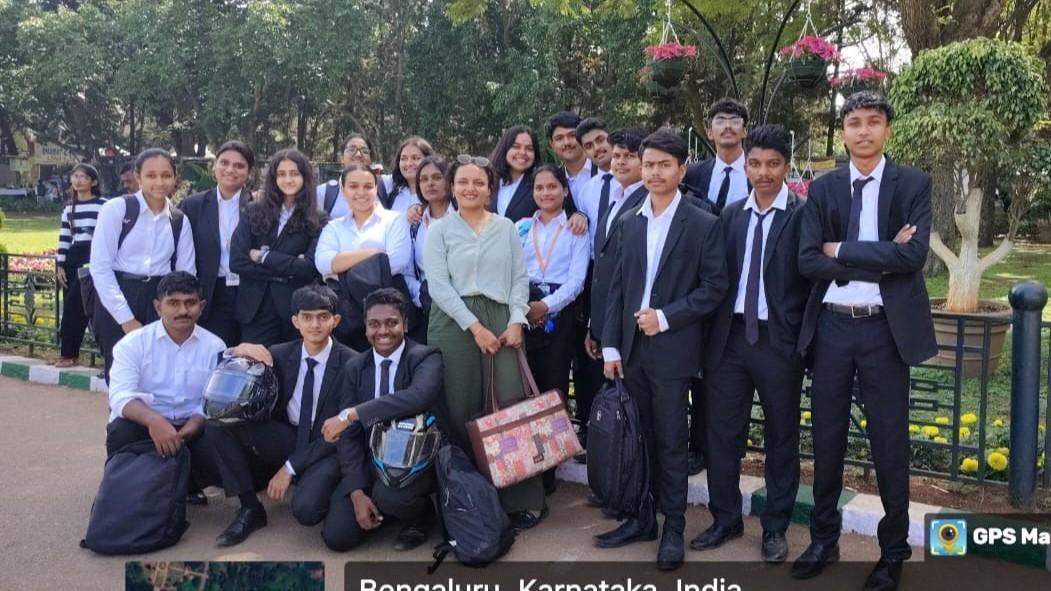 Workshop on floral artistry